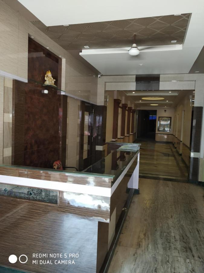 Krishna Lodge Tiruchirappalli 外观 照片